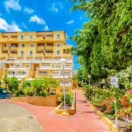 Апартаменты Complex Orlando, 1 Bed Modern Адехе