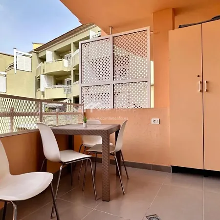 Complex Orlando, 1 Bed Modern Lejlighed