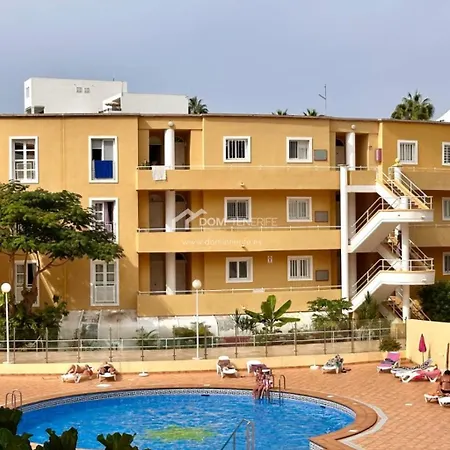 Complex Orlando, 1 Bed Modern דירה אדחה
