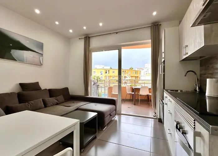 Complex Orlando, 1 Bed Modern Адехе